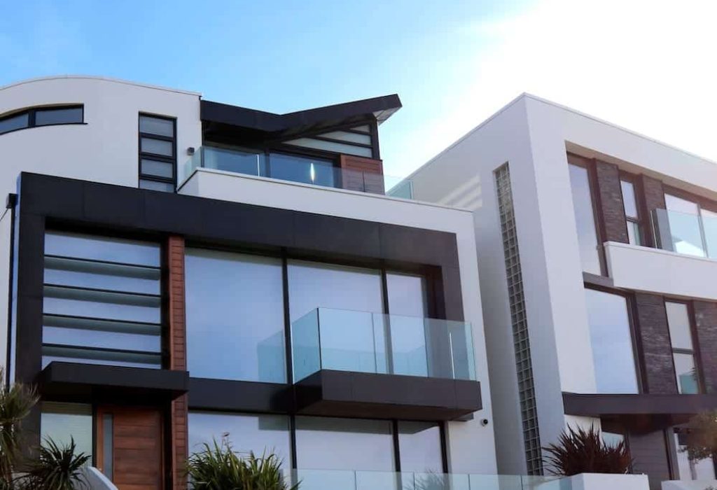 Buy condos for sale South Surrey with Annas